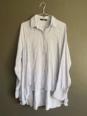 Kosmios Light Blue and White Vertical Stripe Button-Down Shirt